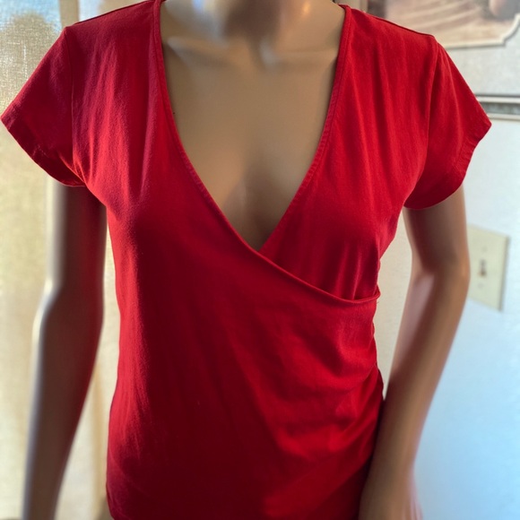 Guess Tops - Guess shirt